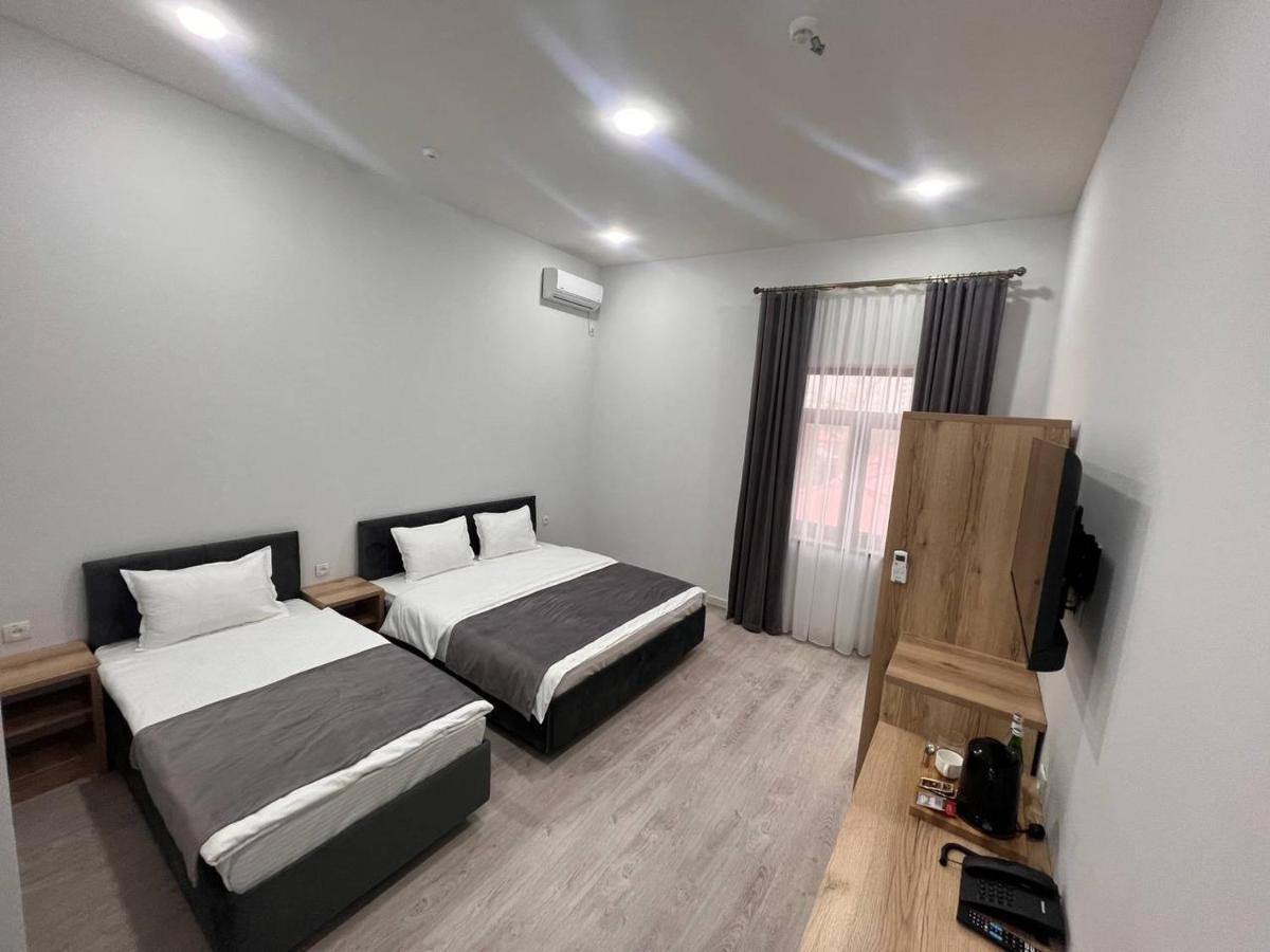 Rever Hotel Tashkent Ngoại thất bức ảnh
