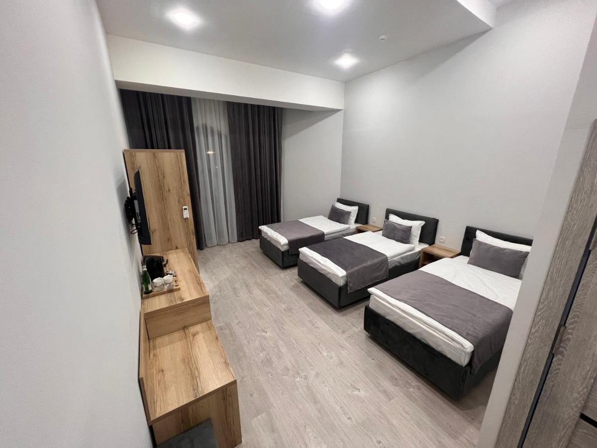 Rever Hotel Tashkent Ngoại thất bức ảnh